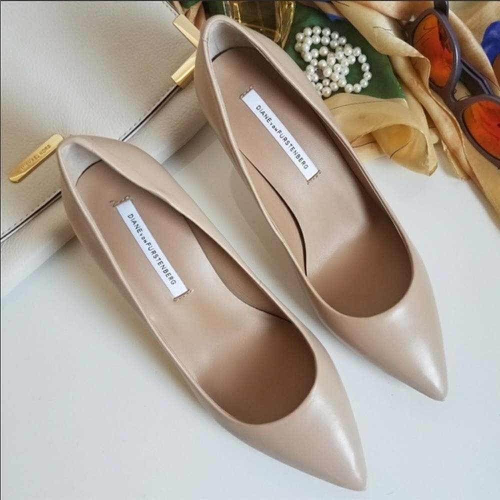 Diane Von Furstenberg Womens Stiletto Heels